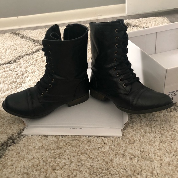 Madden girl Trixie combat boots - Picture 5 of 9